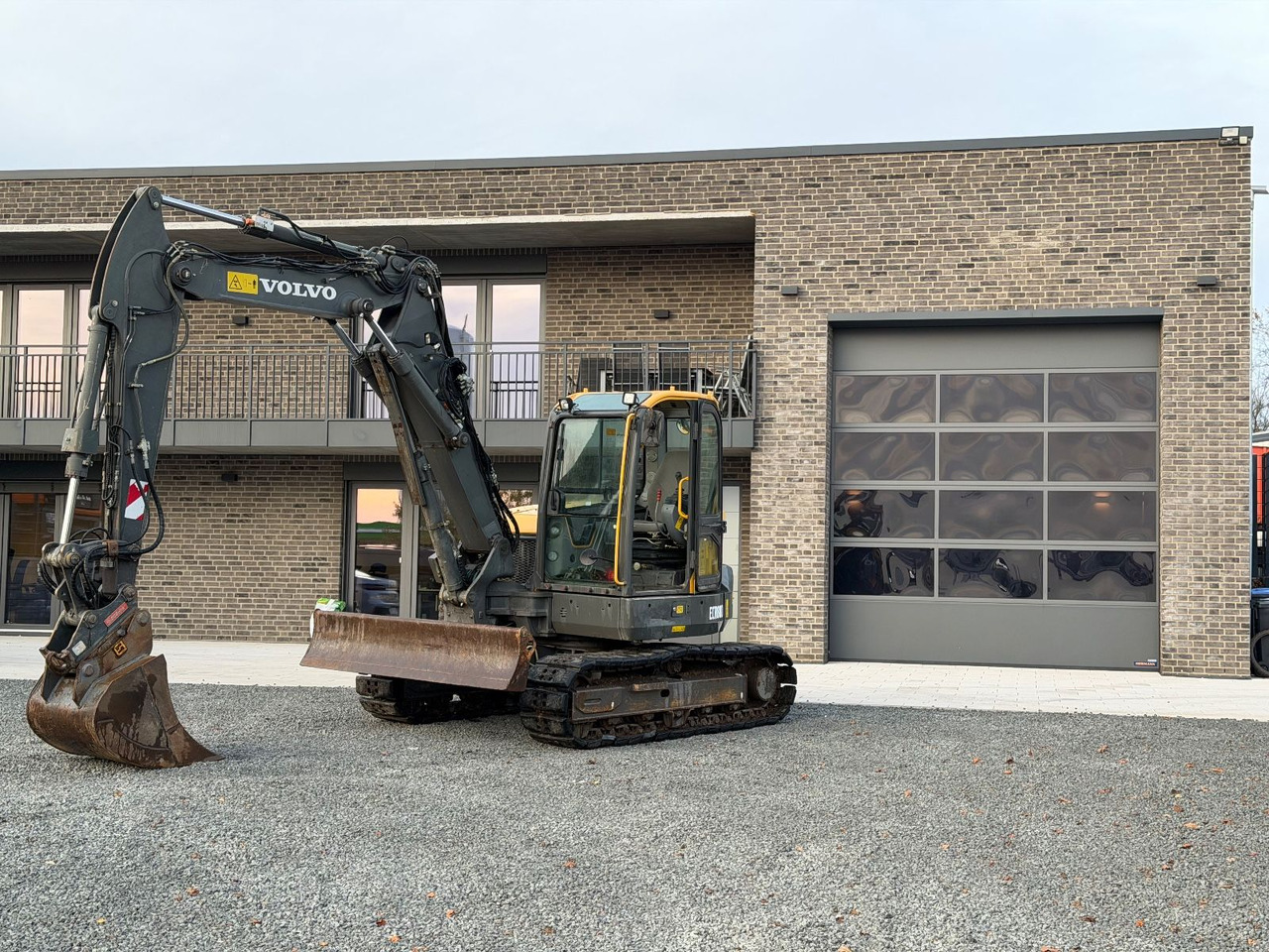 Volvo ECR 88 D Verstellauslger OQ Oilquick - Miniescavatore: foto 1 Volvo ECR 88 D Verstellauslger OQ Oilquick - Miniescavatore: foto 1