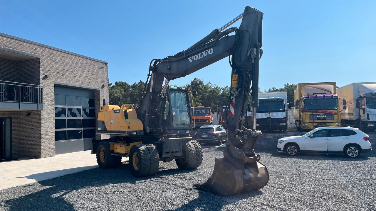 Volvo EW180D 20500 Kg Verstellausleger OilQuick - Escavatore gommato: foto 2 Volvo EW180D 20500 Kg Verstellausleger OilQuick - Escavatore gommato: foto 2