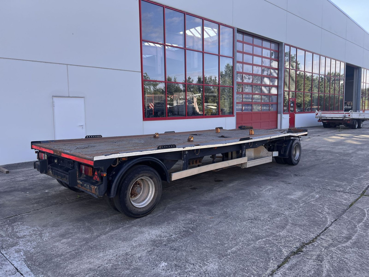 2 Achs Kombi- Anhänger für Abroll- oder Absetzm - Rimorchio scarrabile/ Multibenna: foto 5 2 Achs Kombi- Anhänger für Abroll- oder Absetzm - Rimorchio scarrabile/ Multibenna: foto 5