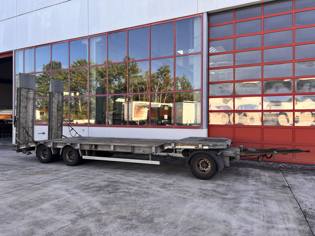 Humbaur HTD 30 3 Achs Tiefladeranhänger, verzinkt - Rimorchio pianale ribassato: foto 1 Humbaur HTD 30 3 Achs Tiefladeranhänger, verzinkt - Rimorchio pianale ribassato: foto 1