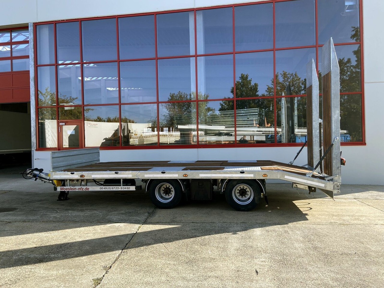 Möslein 21 t Tandemtieflader, Luftgefedert, NEU - Rimorchio pianale ribassato: foto 3 Möslein 21 t Tandemtieflader, Luftgefedert, NEU - Rimorchio pianale ribassato: foto 3
