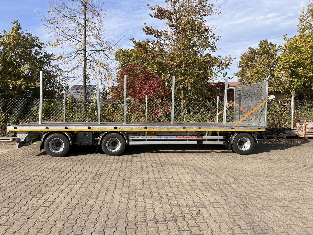 Möslein 3 Achs Jumbo- Plato- Anhänger, 10,5 m Ladefläch - Rimorchio pianale/ Cassonato: foto 2 Möslein 3 Achs Jumbo- Plato- Anhänger, 10,5 m Ladefläch - Rimorchio pianale/ Cassonato: foto 2
