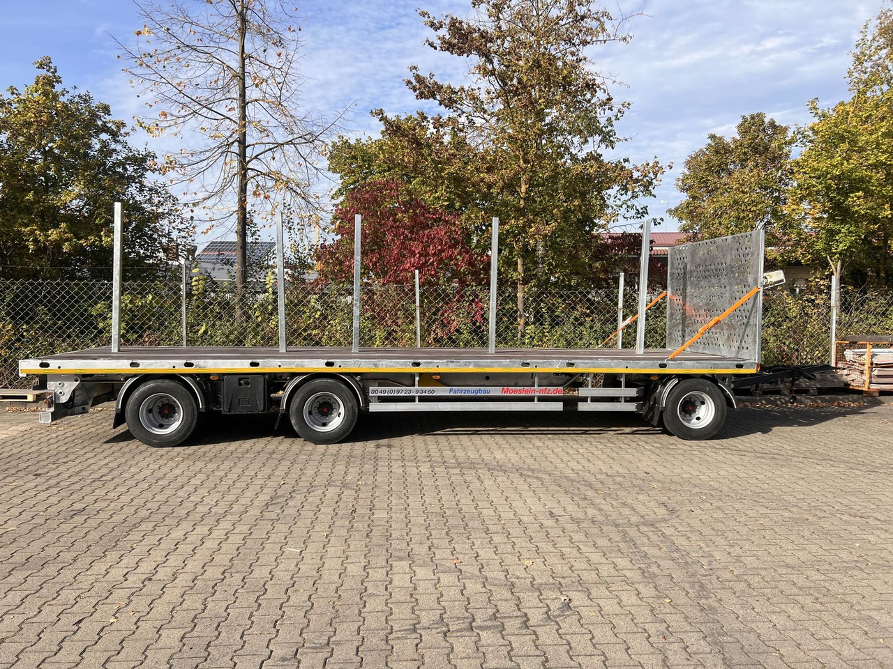 Möslein 3 Achs Jumbo- Plato- Anhänger 10 m, Mega - Rimorchio pianale/ Cassonato: foto 1 Möslein 3 Achs Jumbo- Plato- Anhänger 10 m, Mega - Rimorchio pianale/ Cassonato: foto 1
