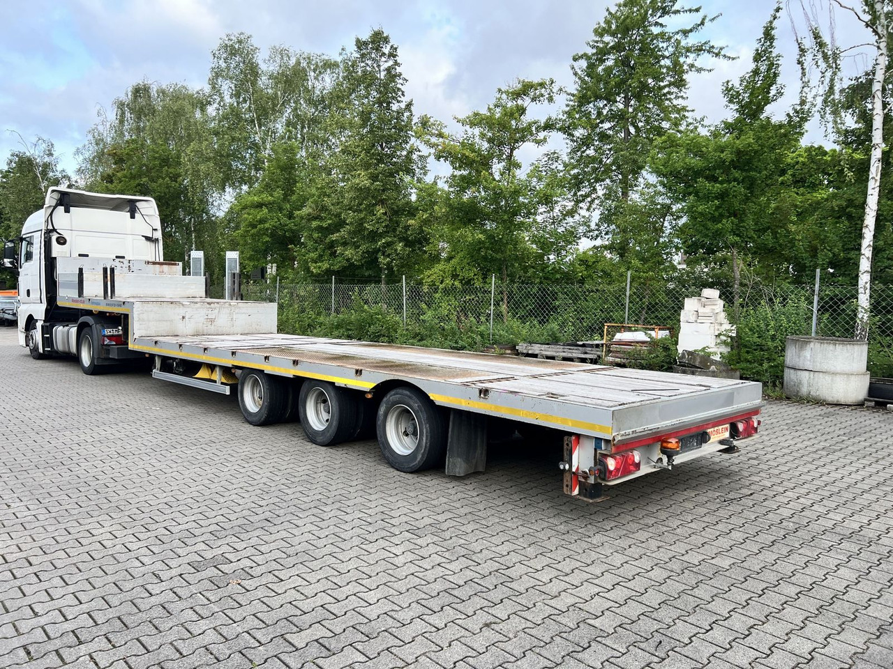 Möslein 3 Achs Satteltieflader - Semirimorchio pianale ribassato: foto 4 Möslein 3 Achs Satteltieflader - Semirimorchio pianale ribassato: foto 4