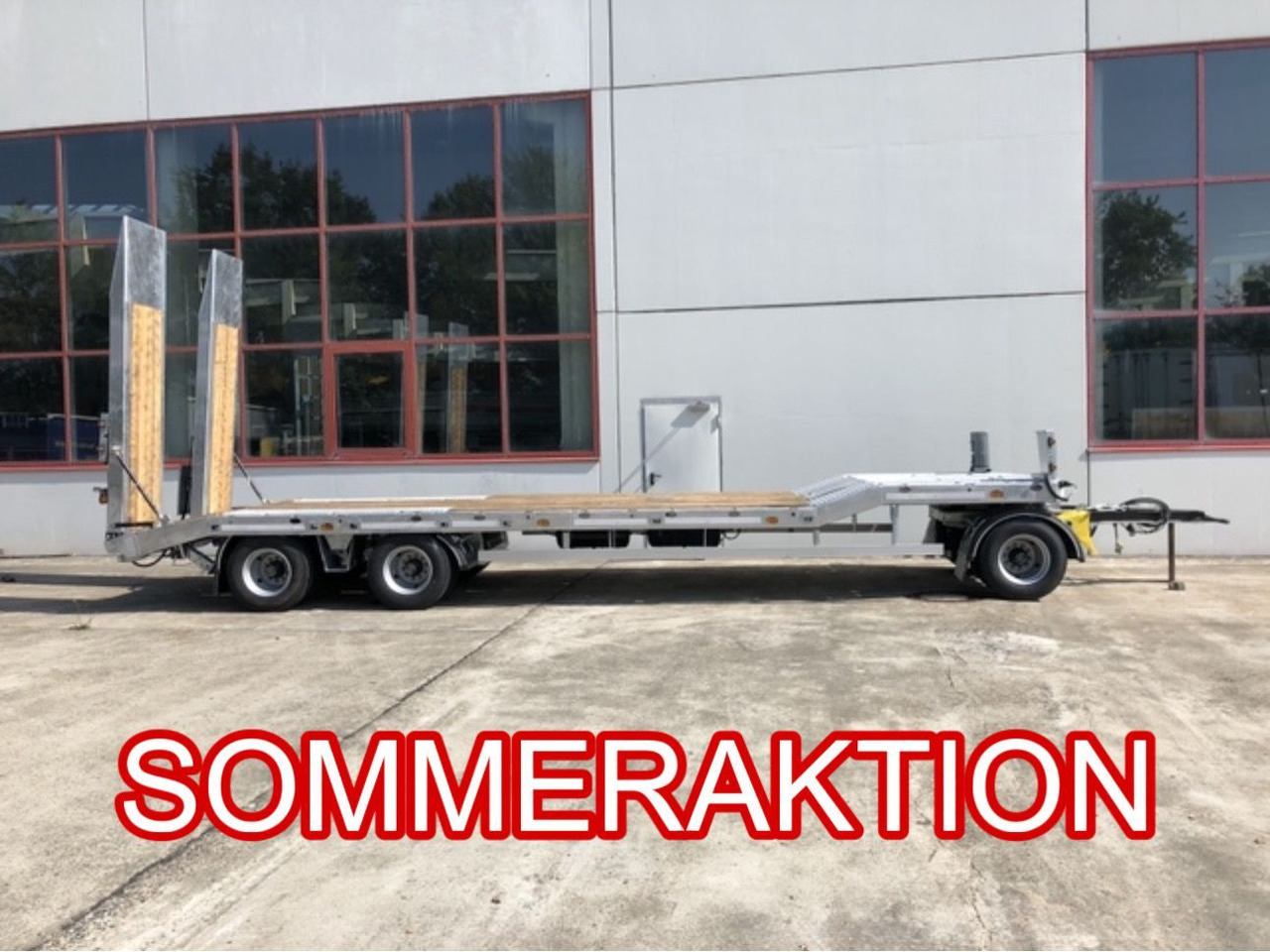 Möslein 3 Achs Tieflader- Anhänger, Luftgefedert, Verbr - Rimorchio pianale ribassato: foto 1 Möslein 3 Achs Tieflader- Anhänger, Luftgefedert, Verbr - Rimorchio pianale ribassato: foto 1