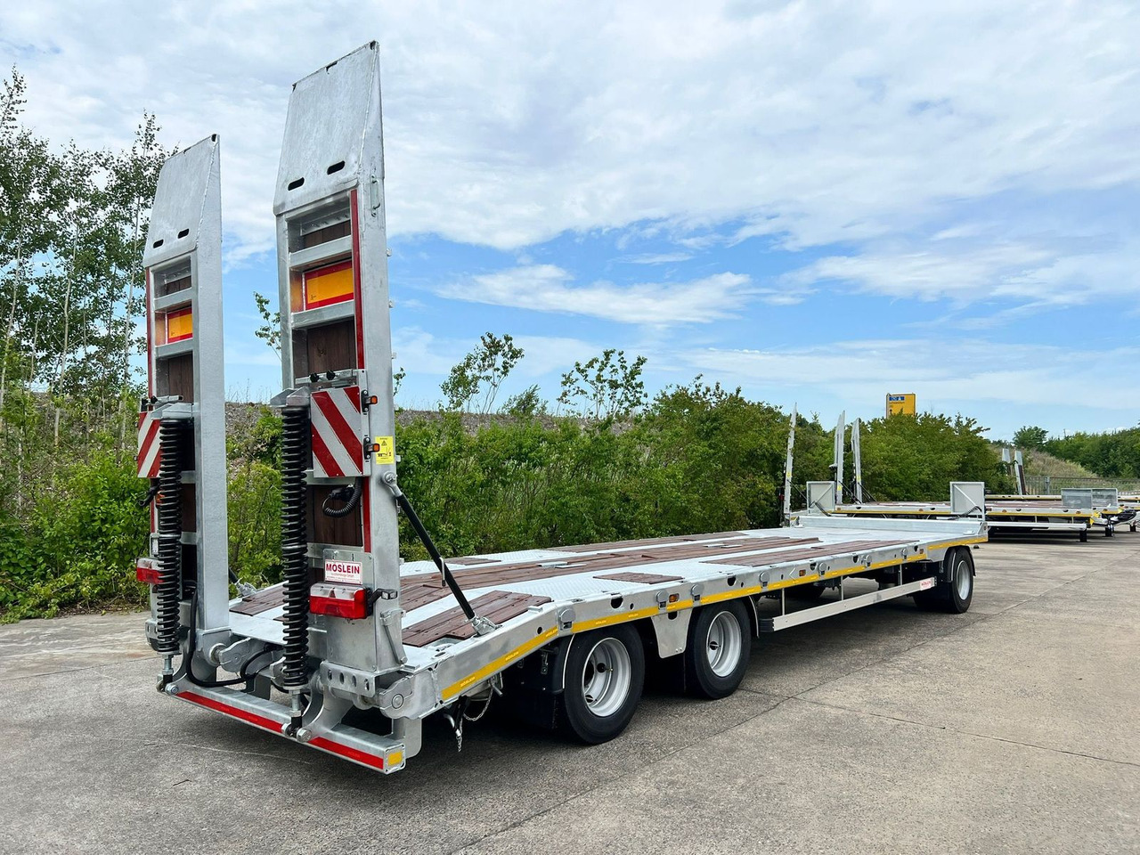 Möslein 3 Achs Tieflader mit gerader Ladefläche 8,10 m, - Rimorchio pianale ribassato: foto 5 Möslein 3 Achs Tieflader mit gerader Ladefläche 8,10 m, - Rimorchio pianale ribassato: foto 5