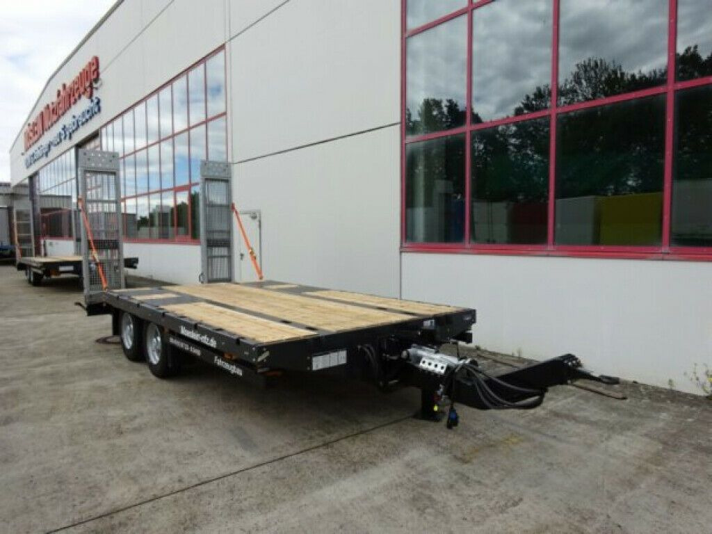 Möslein Neuer Tandemtieflader - Rimorchio pianale ribassato: foto 3 Möslein Neuer Tandemtieflader - Rimorchio pianale ribassato: foto 3