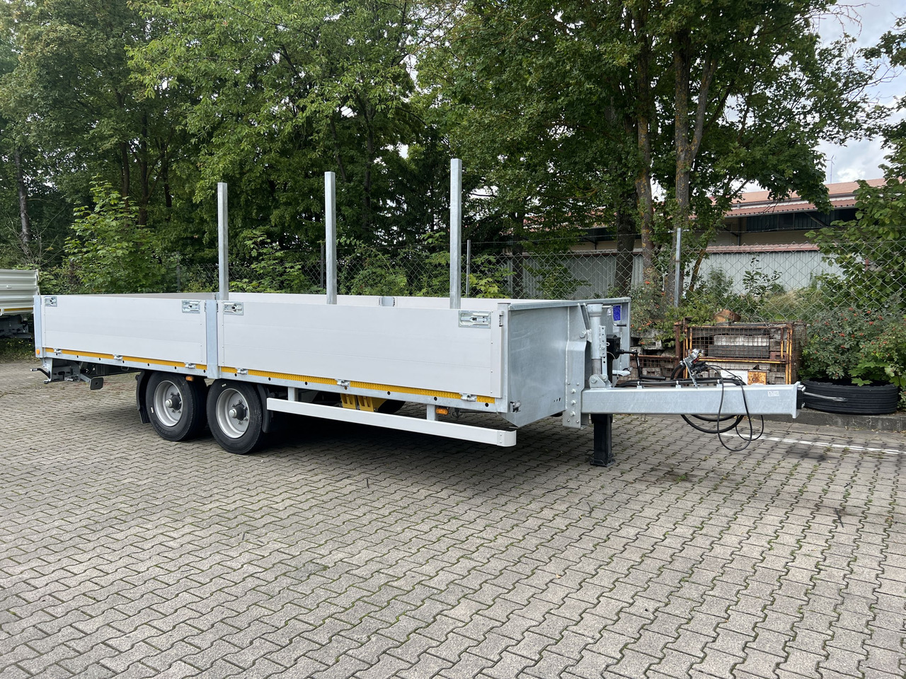 Möslein THT 11- G 6,2 Tandem Pritsche- Tieflader mit Rungentaschen - Rimorchio pianale/ Cassonato: foto 5 Möslein THT 11- G 6,2 Tandem Pritsche- Tieflader mit Rungentaschen - Rimorchio pianale/ Cassonato: foto 5