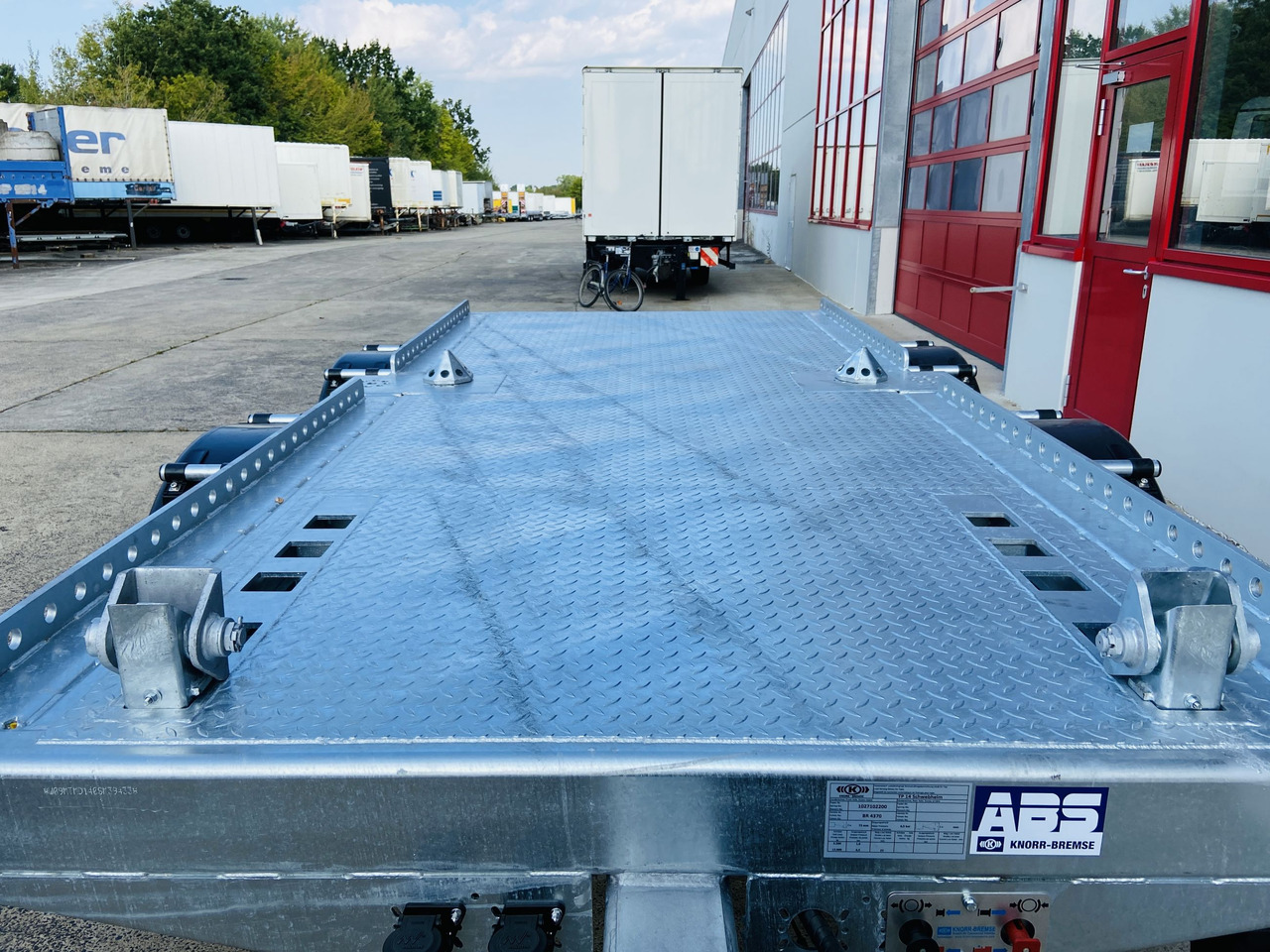 Möslein TMH 2 14 t Tandem- Absetzmuldenanhänger,geschlossenen BodenNeufahrzeug - Rimorchio pianale/ Cassonato: foto 5 Möslein TMH 2 14 t Tandem- Absetzmuldenanhänger,geschlossenen BodenNeufahrzeug - Rimorchio pianale/ Cassonato: foto 5