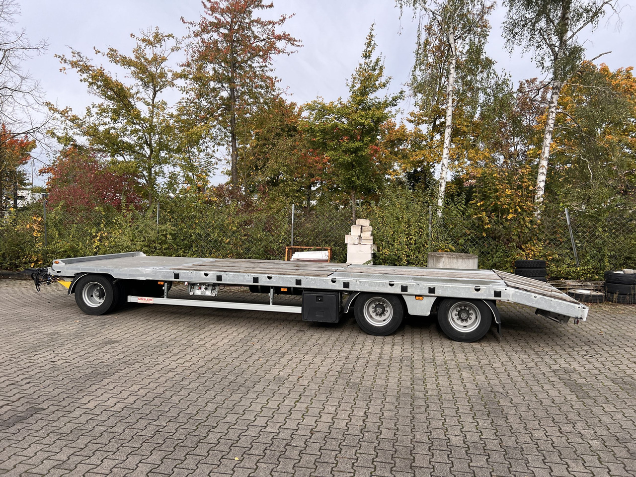 Möslein TO 3 F Schwebheim 3 Achs Tiefladeranhänger - Rimorchio pianale ribassato: foto 4 Möslein TO 3 F Schwebheim 3 Achs Tiefladeranhänger - Rimorchio pianale ribassato: foto 4