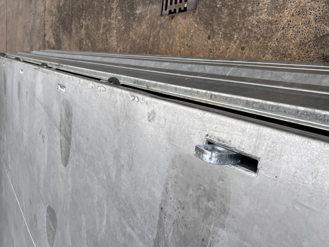 Möslein TTD 19 AB 19 t Tandem Kipper Tieflader2 x Aufsatzbordwänden-- Neufahrzeug -- - Rimorchio ribaltabile: foto 5 Möslein TTD 19 AB 19 t Tandem Kipper Tieflader2 x Aufsatzbordwänden-- Neufahrzeug -- - Rimorchio ribaltabile: foto 5