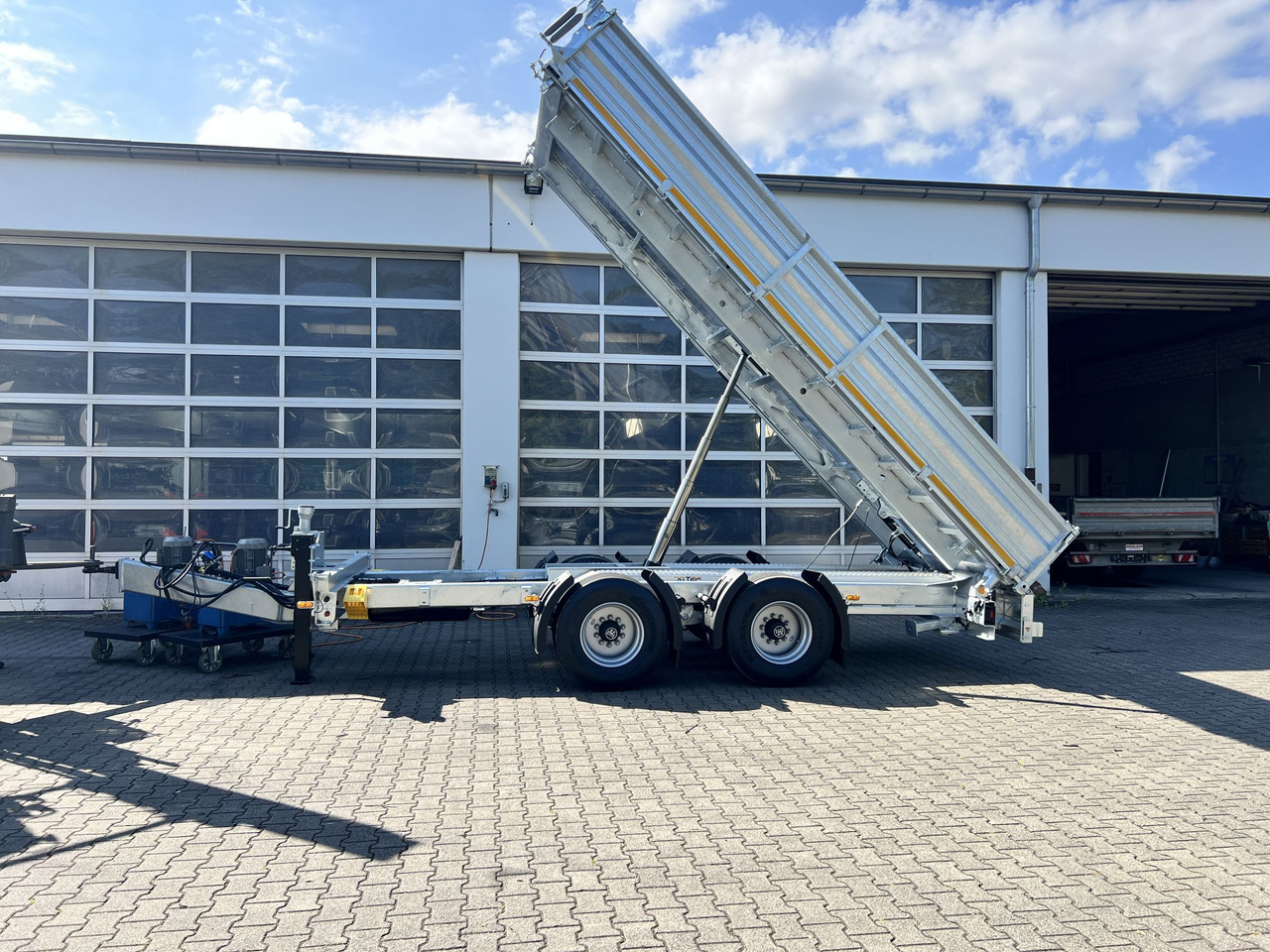 Möslein TTD 19 B neuer 19 t Tandemkipper- Tieflader hydraulischer Klappe - Rimorchio ribaltabile: foto 5 Möslein TTD 19 B neuer 19 t Tandemkipper- Tieflader hydraulischer Klappe - Rimorchio ribaltabile: foto 5