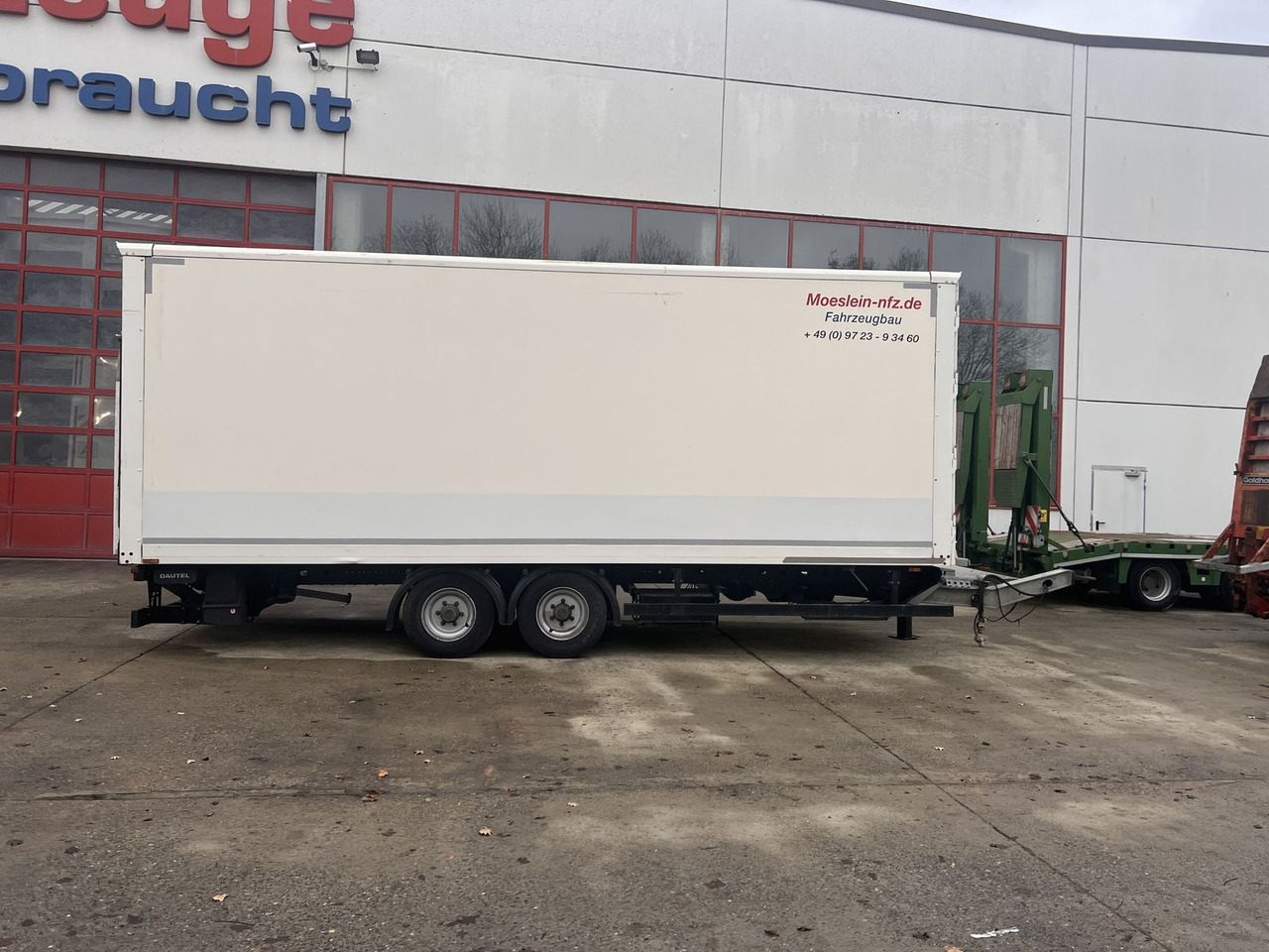 Möslein Tandem Koffer mit Ladebordwand 1,5 t + Durchlad - Rimorchio furgonato: foto 4 Möslein Tandem Koffer mit Ladebordwand 1,5 t + Durchlad - Rimorchio furgonato: foto 4