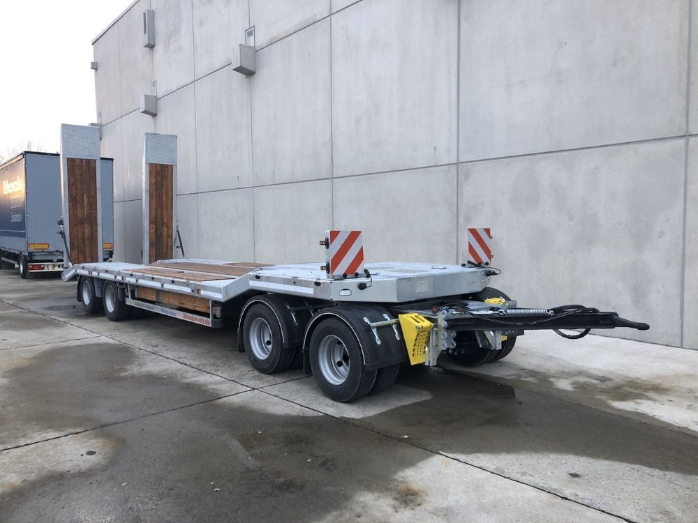 Rimorchio pianale ribassato Möslein  neuer 4 Achs Tieflader hydraulischen Rampen: foto 14