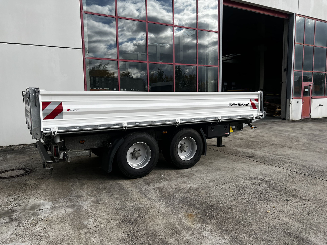 Müller Mitteltal TA-2 14,4 t Tandemkipper- Tieflader Breitbereifung NEUWERTIG - Rimorchio ribaltabile: foto 4 Müller Mitteltal TA-2 14,4 t Tandemkipper- Tieflader Breitbereifung NEUWERTIG - Rimorchio ribaltabile: foto 4