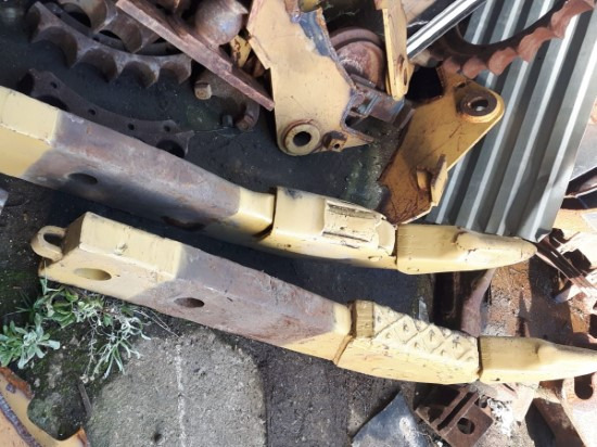 CATERPILLAR D7 (DIENTES RIPPER) - Scarificatore: foto 4 CATERPILLAR D7 (DIENTES RIPPER) - Scarificatore: foto 4
