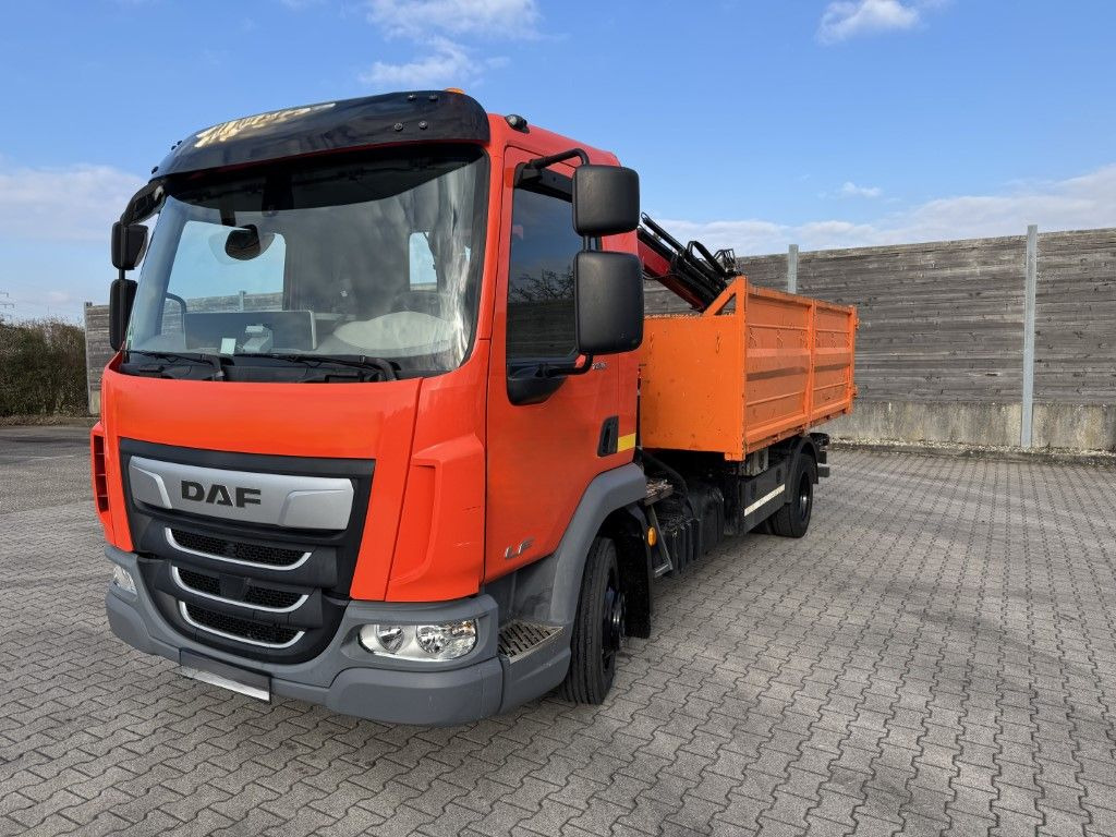 DAF FA LF 180 8t / Abrollkipper, Ladekran Containe - Autocarro scarrabile, Camion con gru: foto 2 DAF FA LF 180 8t / Abrollkipper, Ladekran Containe - Autocarro scarrabile, Camion con gru: foto 2