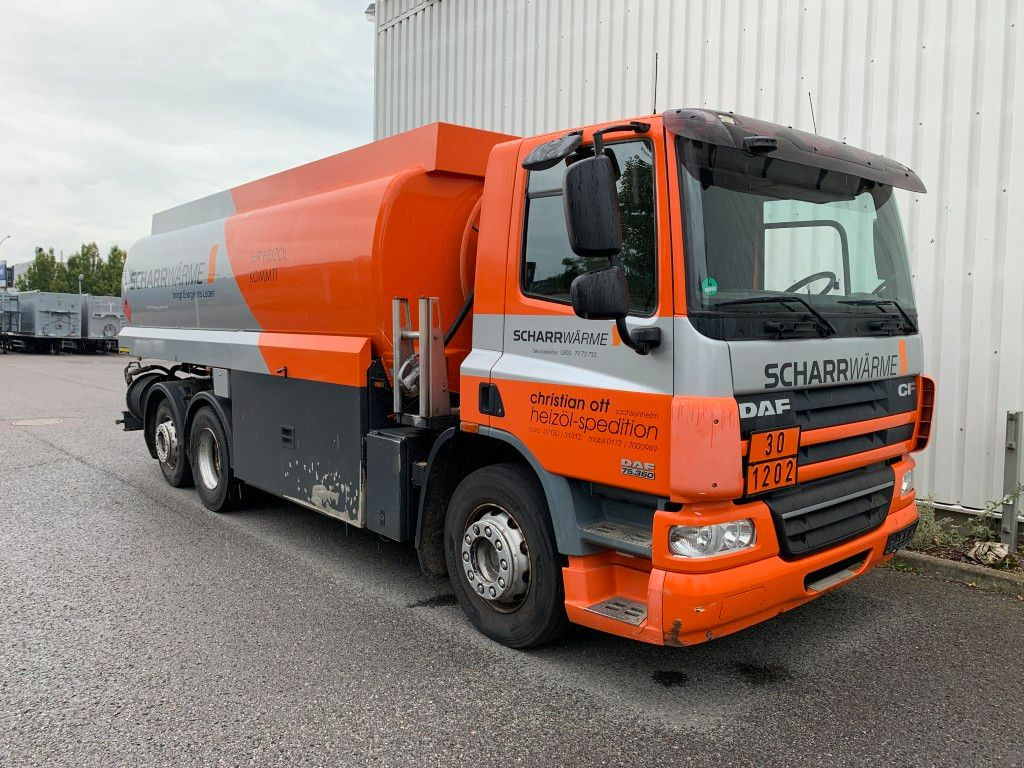 DAF FANCF75 - Camion cisterna: foto 2 DAF FANCF75 - Camion cisterna: foto 2