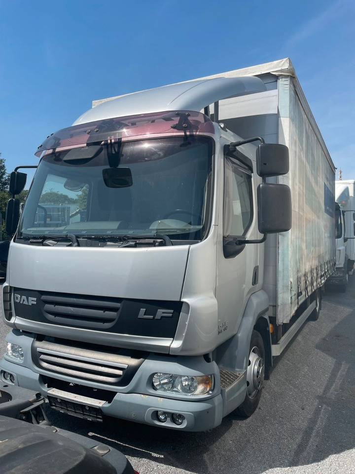 DAF LF45.180 - Furgone centinato: foto 2 DAF LF45.180 - Furgone centinato: foto 2