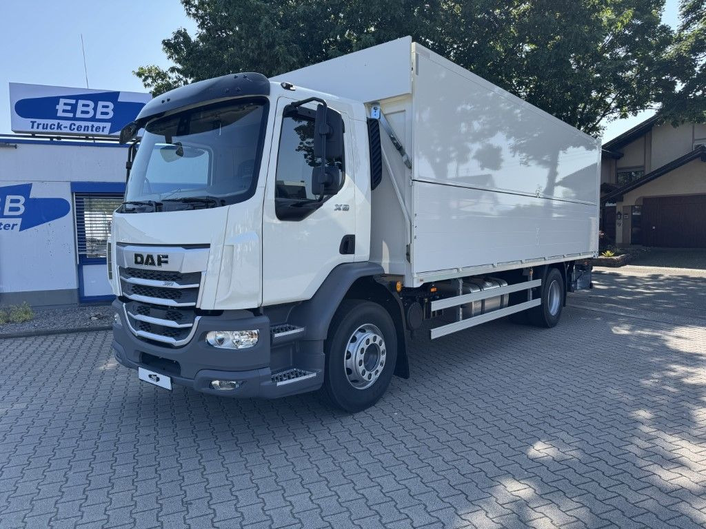 DAF XB 310 FA 18t Getränkeaufbau DAF XB 310 FA 18t Getränkeaufbau - Autocarro trasporto di bevande: foto 1 DAF XB 310 FA 18t Getränkeaufbau DAF XB 310 FA 18t Getränkeaufbau - Autocarro trasporto di bevande: foto 1