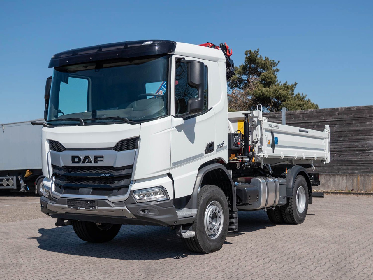 DAF XDC 370 FA Meiller Krankipper HMF DAF XDC 370 FA Meiller Krankipper HMF - Autocarro ribaltabile: foto 1 DAF XDC 370 FA Meiller Krankipper HMF DAF XDC 370 FA Meiller Krankipper HMF - Autocarro ribaltabile: foto 1