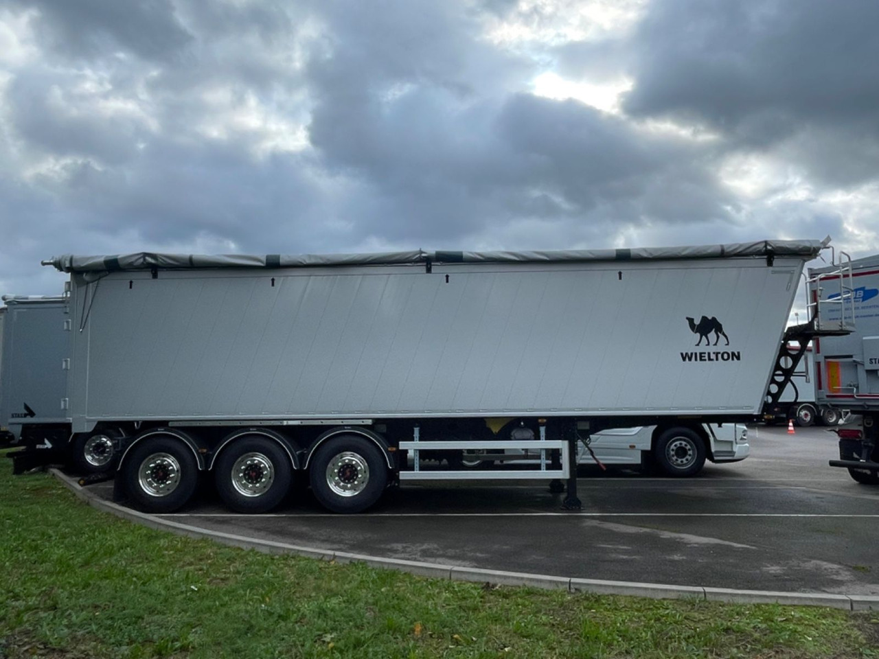 Wielton Bulk Master 51 cbm 3-Achs Alukipper Wielton Bulk Master 51 cbm 3-Achs Alukipper - Semirimorchio ribaltabile: foto 3 Wielton Bulk Master 51 cbm 3-Achs Alukipper Wielton Bulk Master 51 cbm 3-Achs Alukipper - Semirimorchio ribaltabile: foto 3