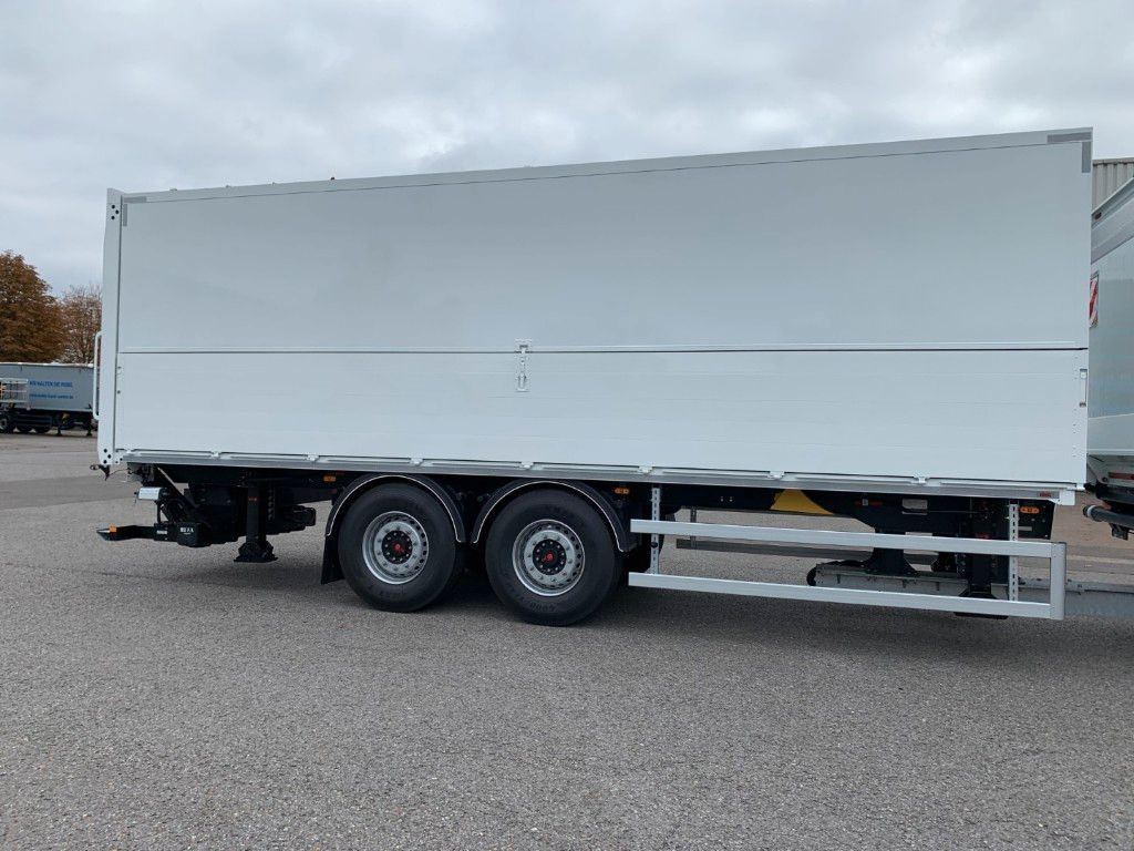 Zentralachsanhänger Swing-Board I tiefgekuppelt - Rimorchio trasporto di bevande: foto 1 Zentralachsanhänger Swing-Board I tiefgekuppelt - Rimorchio trasporto di bevande: foto 1