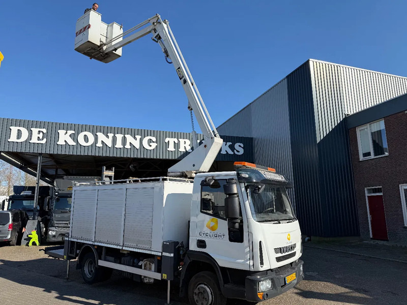 Iveco ML 100 ML100E18 custers skyworker 2009 - Camion: foto 1 Iveco ML 100 ML100E18 custers skyworker 2009 - Camion: foto 1