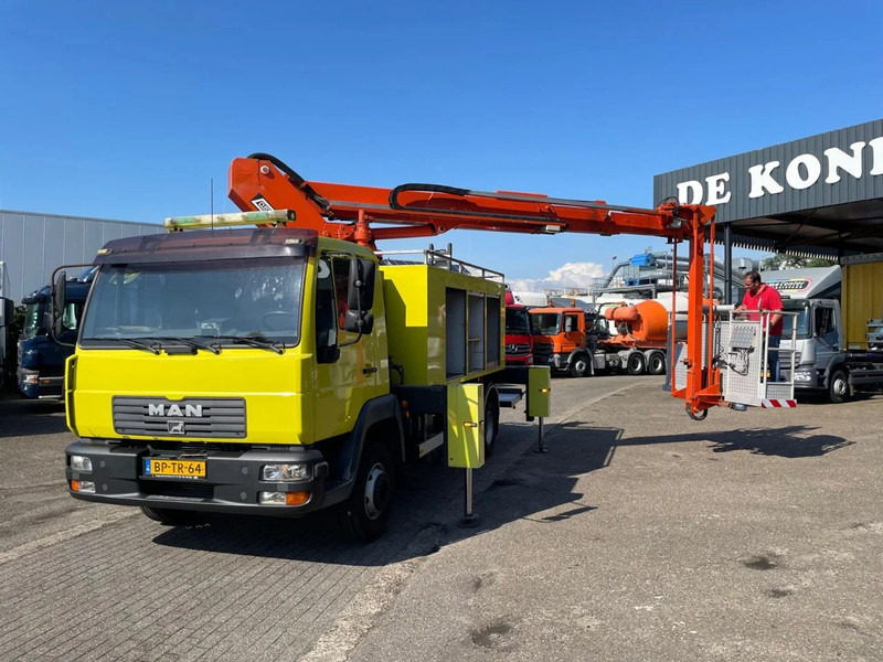 MAN L2000 12.210 CUSTER T-200- 18 - Camion: foto 2 MAN L2000 12.210 CUSTER T-200- 18 - Camion: foto 2