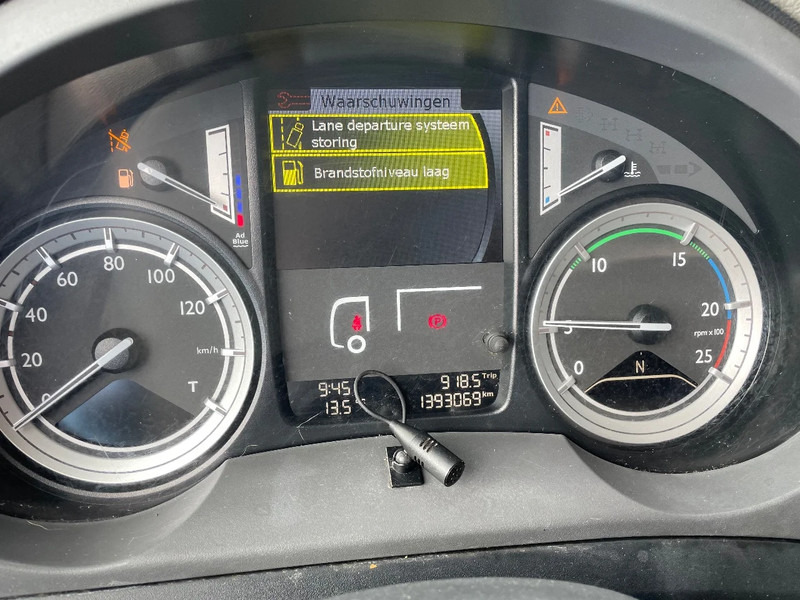 Leasing di DAF CF 330 6X2 2017 schmitz + thermo-king T1200 DAF CF 330 6X2 2017 schmitz + thermo-king T1200: foto 11 Leasing di DAF CF 330 6X2 2017 schmitz + thermo-king T1200 DAF CF 330 6X2 2017 schmitz + thermo-king T1200: foto 11