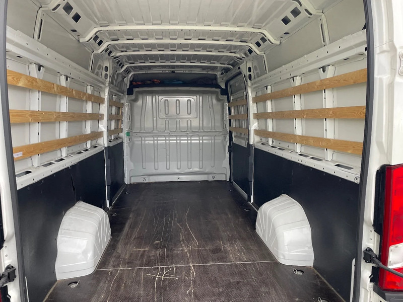 Peugeot Boxer 2.2 hdi 3-2021 L4 H2 airspring !!! - Furgone chiuso: foto 5 Peugeot Boxer 2.2 hdi 3-2021 L4 H2 airspring !!! - Furgone chiuso: foto 5