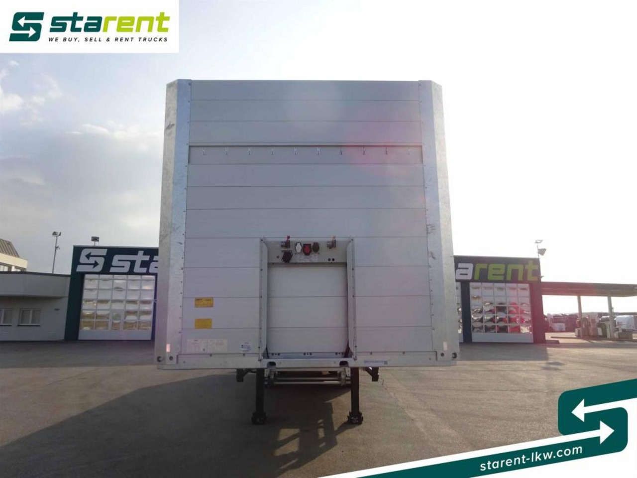 Schmitz Baustofftrailer, Liftachse, Rungen, 80cm Bordwände - Semirimorchio cassonato/ Pianale: foto 2 Schmitz Baustofftrailer, Liftachse, Rungen, 80cm Bordwände - Semirimorchio cassonato/ Pianale: foto 2