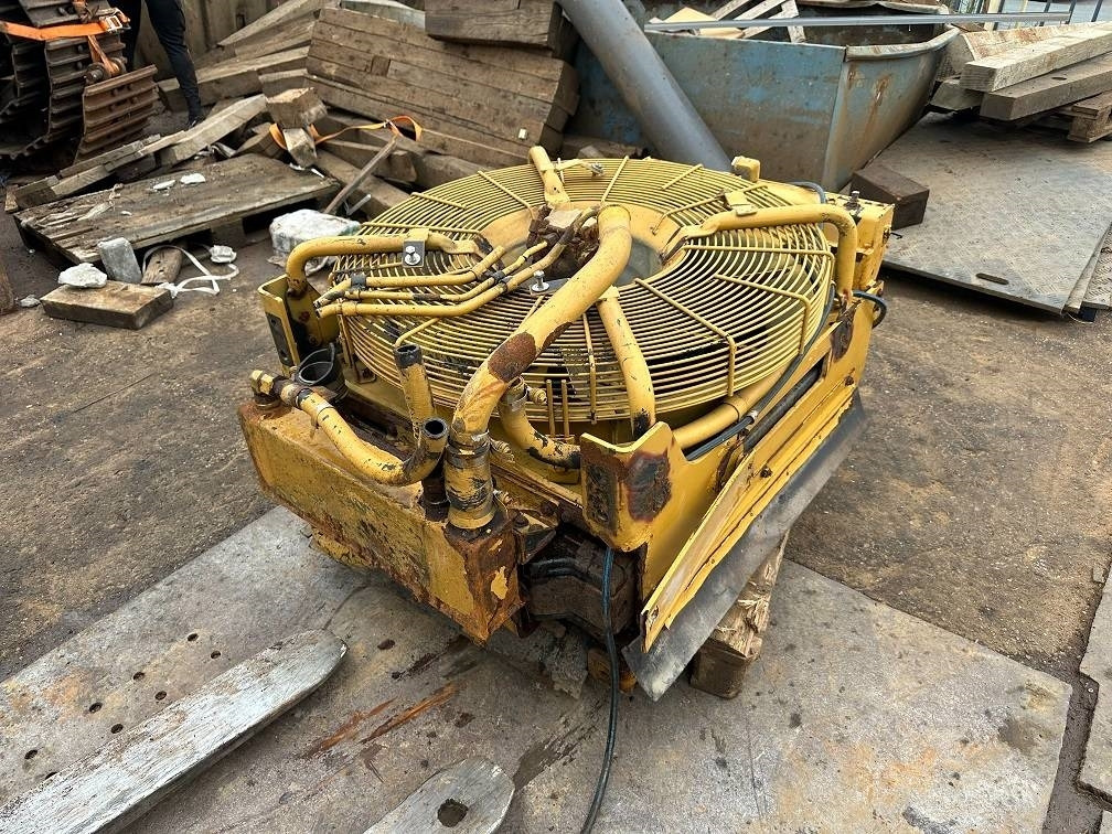 CAT 950g radiator - Radiatore per Macchina da cantiere: foto 5 CAT 950g radiator - Radiatore per Macchina da cantiere: foto 5