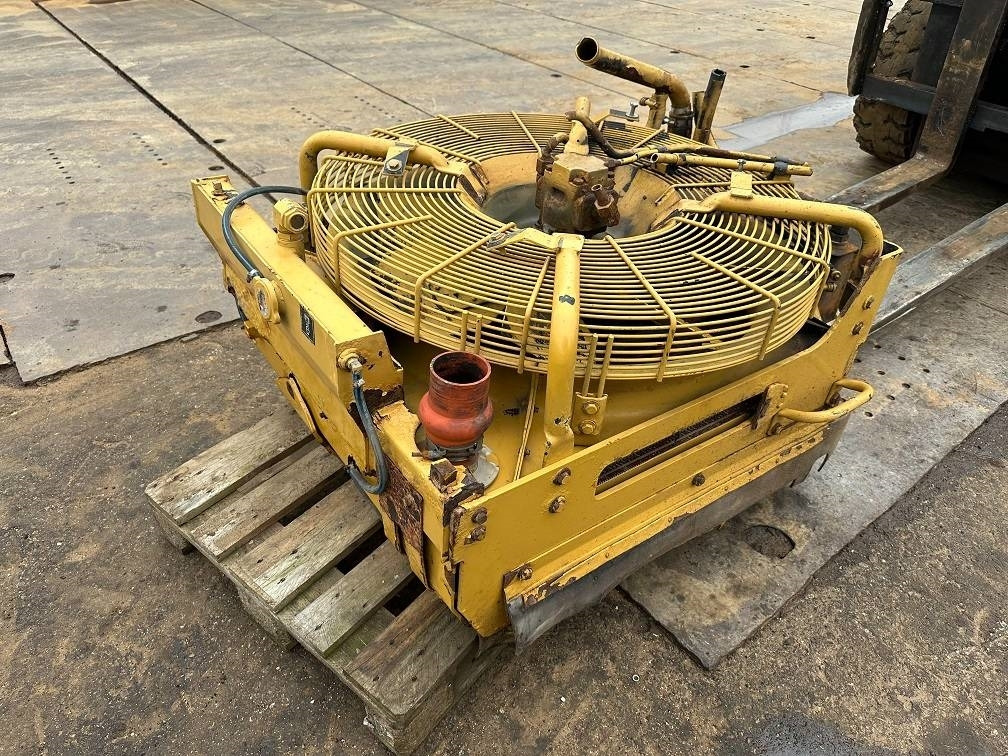 CAT 950g radiator - Radiatore per Macchina da cantiere: foto 2 CAT 950g radiator - Radiatore per Macchina da cantiere: foto 2