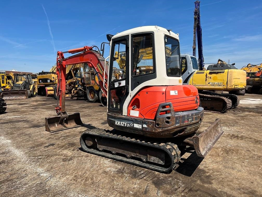 Kubota KX 121-3 - Miniescavatore: foto 2 Kubota KX 121-3 - Miniescavatore: foto 2