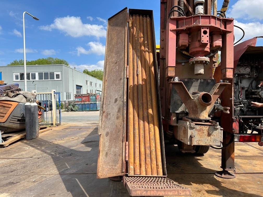Perforatrice Sisu 12E480 6X6 WATER WELL DRILL ATLAS COPCO XRV410 (50: foto 10