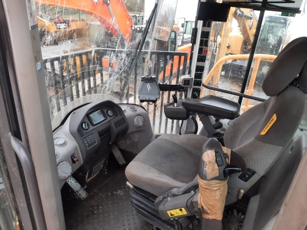 Rullo compattatore/ Rullo compressore Vandel 550-4 ( VOLVO L350H ): foto 14