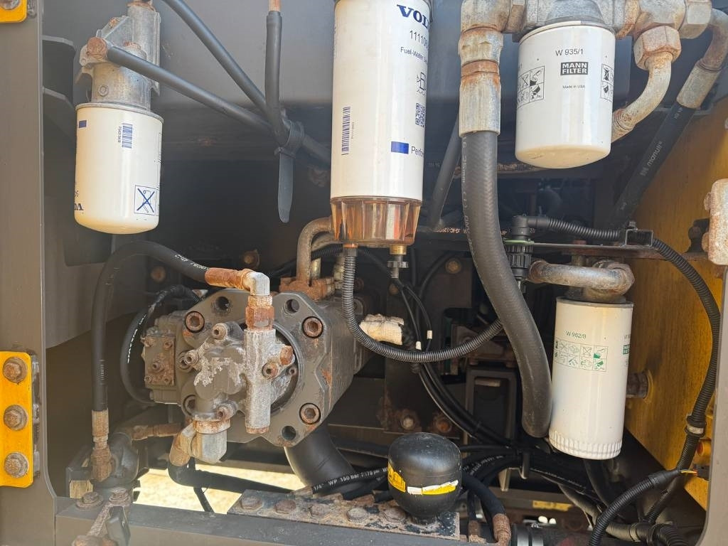 Escavatore cingolato Volvo EC 160 E L ( 3.451 ORIGINAL HOURS ): foto 16