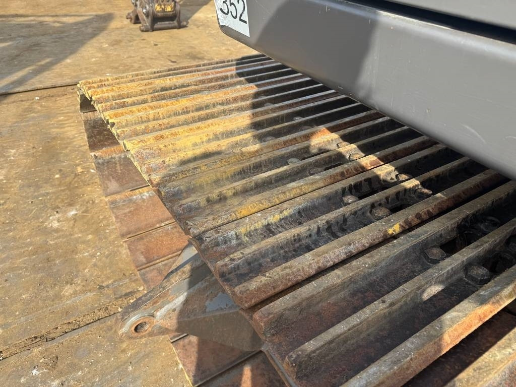 Escavatore cingolato Volvo EC 160 E L ( 3.451 ORIGINAL HOURS ): foto 13