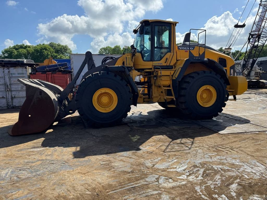 Volvo L 220 H ( WITH NEW TYRES ) - Pala gommata: foto 1 Volvo L 220 H ( WITH NEW TYRES ) - Pala gommata: foto 1