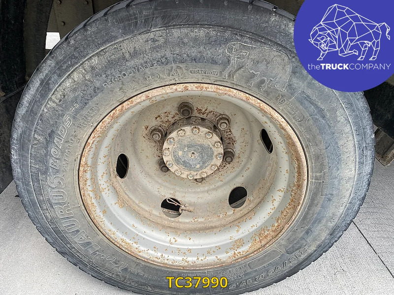 Iveco EUROCARGO - Autocarro furgonato: foto 4 Iveco EUROCARGO - Autocarro furgonato: foto 4