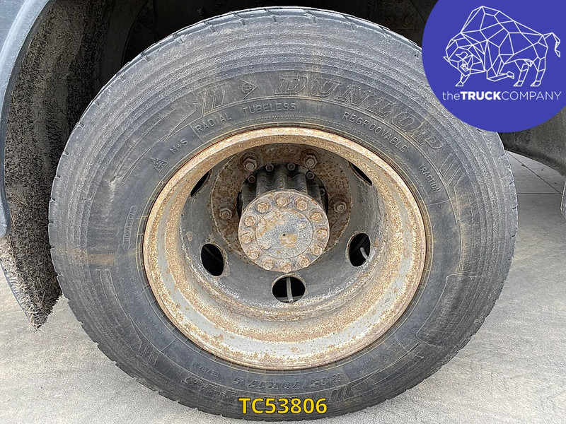 MAN L 2000 12.220 - Camion cisterna: foto 4 MAN L 2000 12.220 - Camion cisterna: foto 4