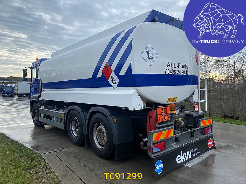 MAN TGA 310 - Camion cisterna: foto 3 MAN TGA 310 - Camion cisterna: foto 3