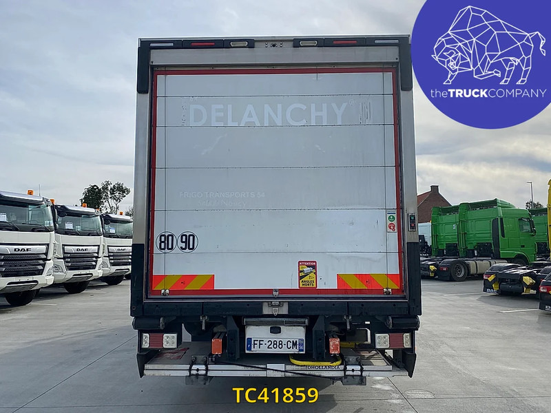 Renault D 240 - Autocarro frigorifero: foto 4 Renault D 240 - Autocarro frigorifero: foto 4