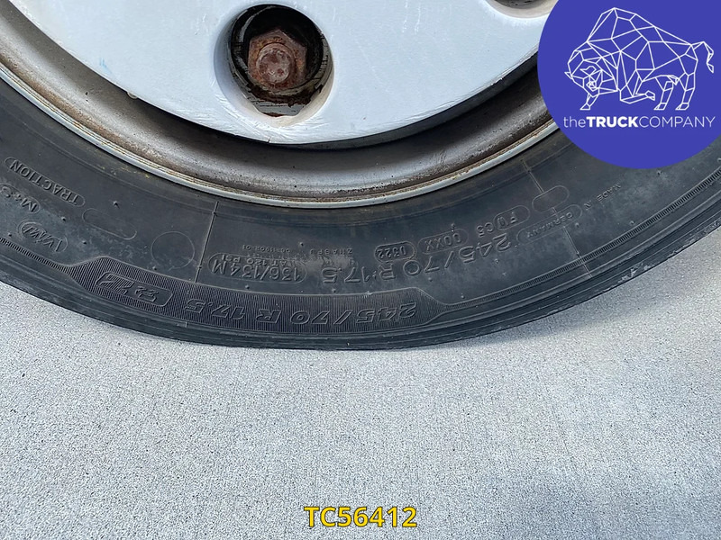 Renault D 240 - Autocarro frigorifero: foto 3 Renault D 240 - Autocarro frigorifero: foto 3