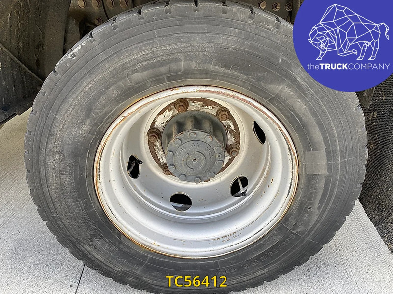 Renault D 240 - Autocarro frigorifero: foto 4 Renault D 240 - Autocarro frigorifero: foto 4