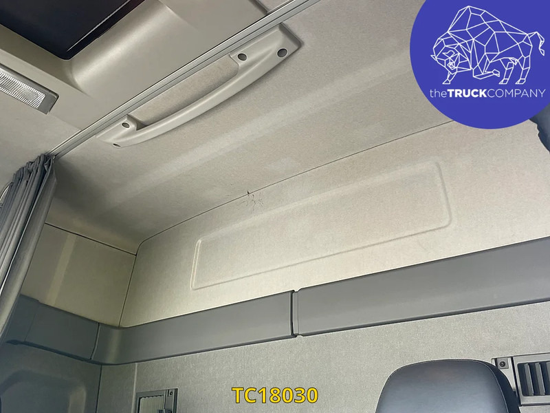 Renault T 460 - Autocarro furgonato: foto 4 Renault T 460 - Autocarro furgonato: foto 4