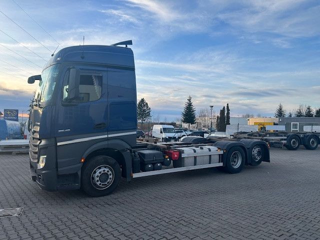 Mercedes-Benz 2548 Mercedes-Benz 2548 - Autocarro portacontainer/ Caisse interchangeable: foto 2 Mercedes-Benz 2548 Mercedes-Benz 2548 - Autocarro portacontainer/ Caisse interchangeable: foto 2