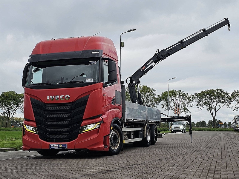 Iveco S-WAY AS260S46 6X2-4 HIAB 155-E2 - Autocarro con pianale/ Cassone fisso, Camion con gru: foto 1 Iveco S-WAY AS260S46 6X2-4 HIAB 155-E2 - Autocarro con pianale/ Cassone fisso, Camion con gru: foto 1
