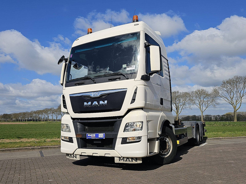 MAN 26.440 TGX XXL 6X2-4 STEER AXLE - Autocarro portacontainer/ Caisse interchangeable: foto 1 MAN 26.440 TGX XXL 6X2-4 STEER AXLE - Autocarro portacontainer/ Caisse interchangeable: foto 1